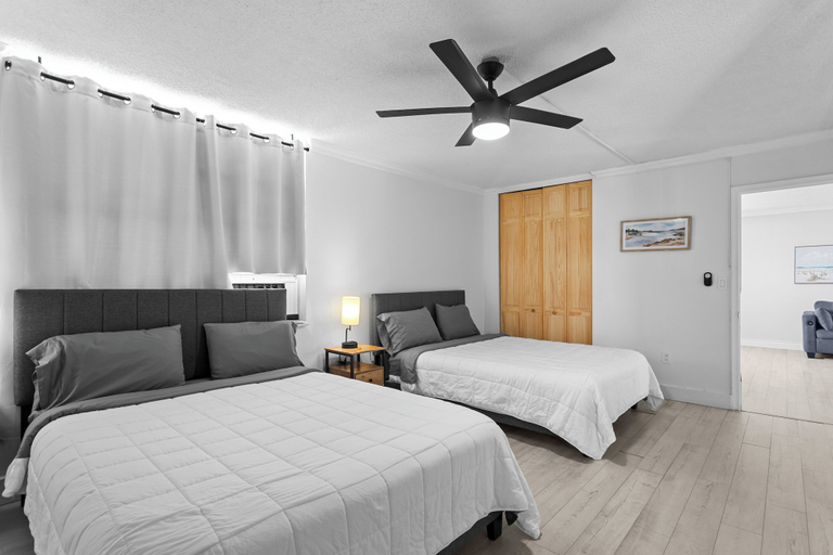 Others 1, Bay Harbor Sunset Apt 5A, Miami-Dade