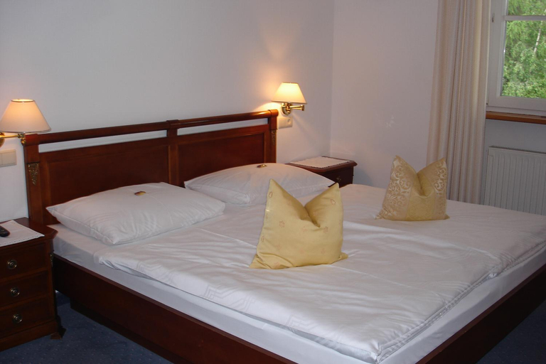 Bedroom 2, Hotel Latemar, Bolzano