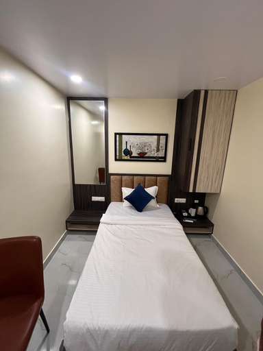 Bedroom 3, Hotel Soumya Sarovar, Bastar