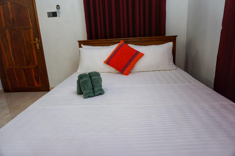 Bedroom 4, Golden Horizon Resort, Palugaswewa