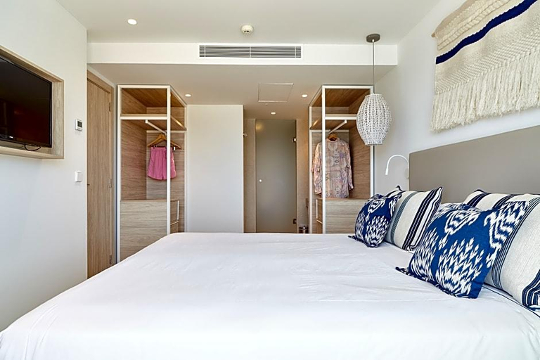 Bedroom 3, Aparthotel Marina Palace Prestige, Baleares