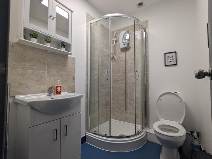 3, Room Near City Centre Private Bath Free Parking, Sefton