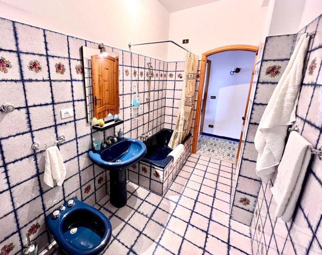 Bathroom 4, Villa La Terrazza Sul Mare di Trabia - Location fra Palermo e Cefalu, Palermo