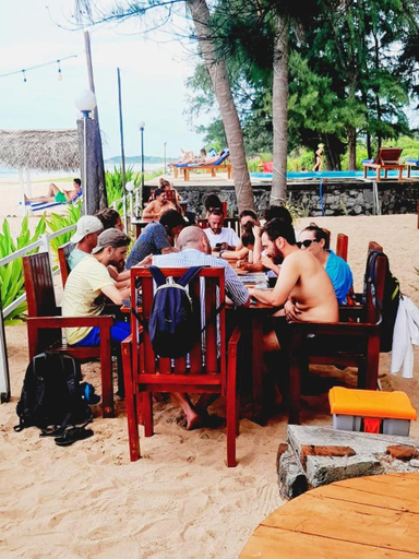 Food & Drinks 4, Hotel Coral Bay, Kuchchaveli