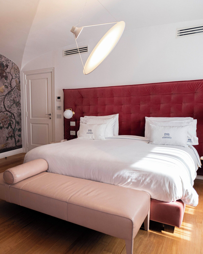 Bedroom 2, Palazzo Martinelli, Napoli