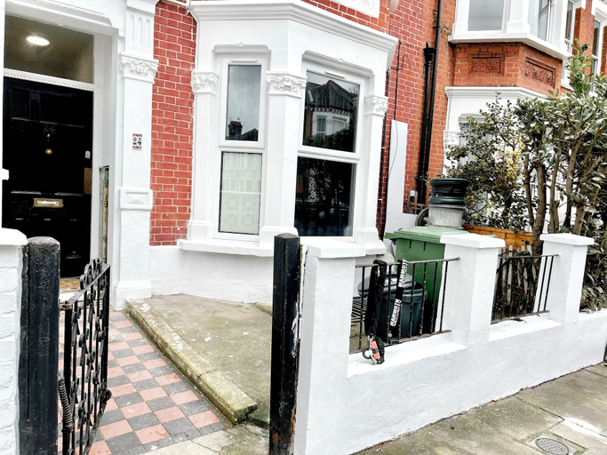 Exterior & Views, New House 5 rooms 3 bath, London