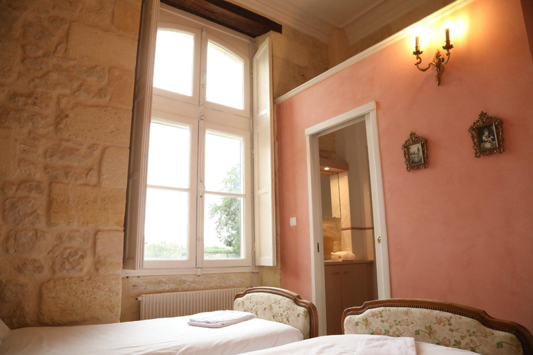 Others 3, Chateau Borgeat de Lagrange - privatisation, Gironde