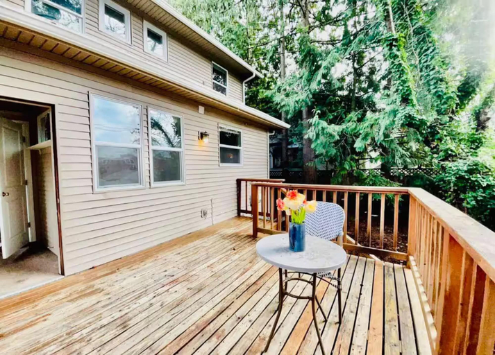 Others 5, Charming Stay in Marvelous Seattle, Seattle