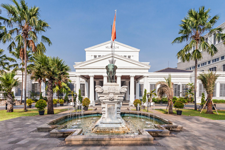 Nearby Landmark 4, De Novaren Guest House Kemanggisan, West Jakarta