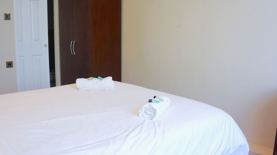 Bedroom 2, Oban Hotel, East Sussex