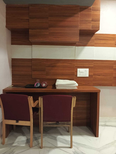 Others 4, Sri Ratna Lodge, Uttara Kannada