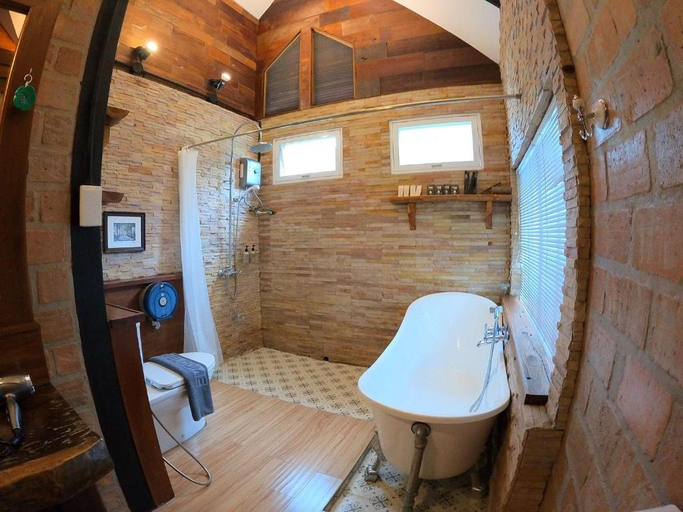 Bathroom 4, Tolani Riverside Villa Chiang Mai, Muang Chiang Mai