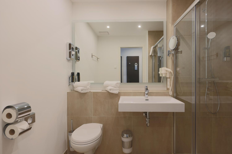Bathroom 15