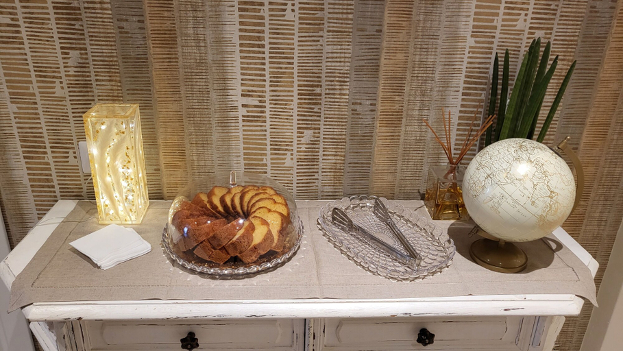 Food & Drinks, Design 18 Charming Rooms, Rome