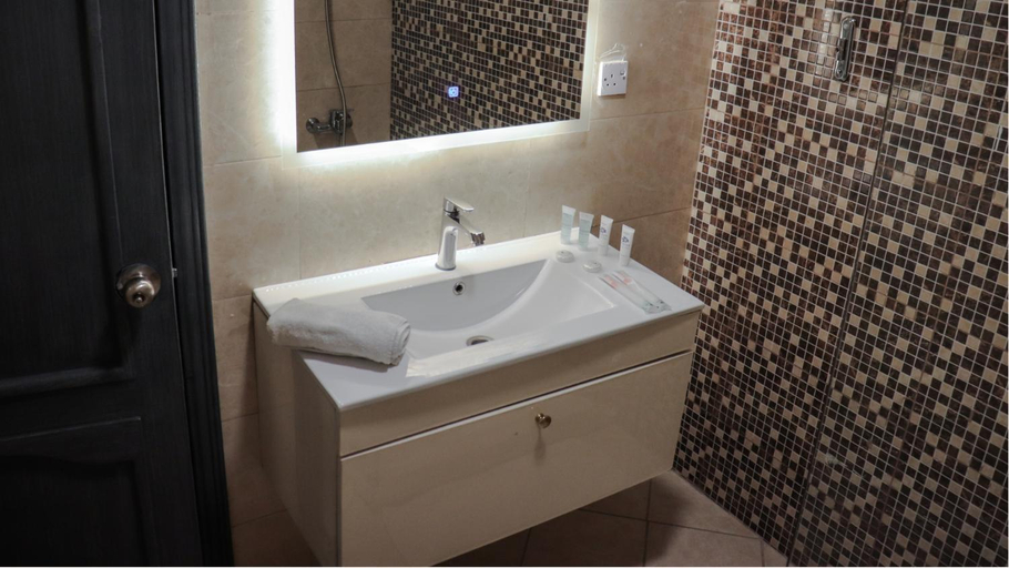 Bathroom 4, Sandy Palace Hotel, Wadi Essier