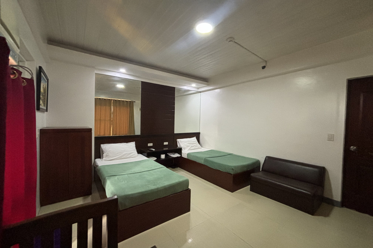 Yellowbell Hotel Room Type - Superior Twin Room
