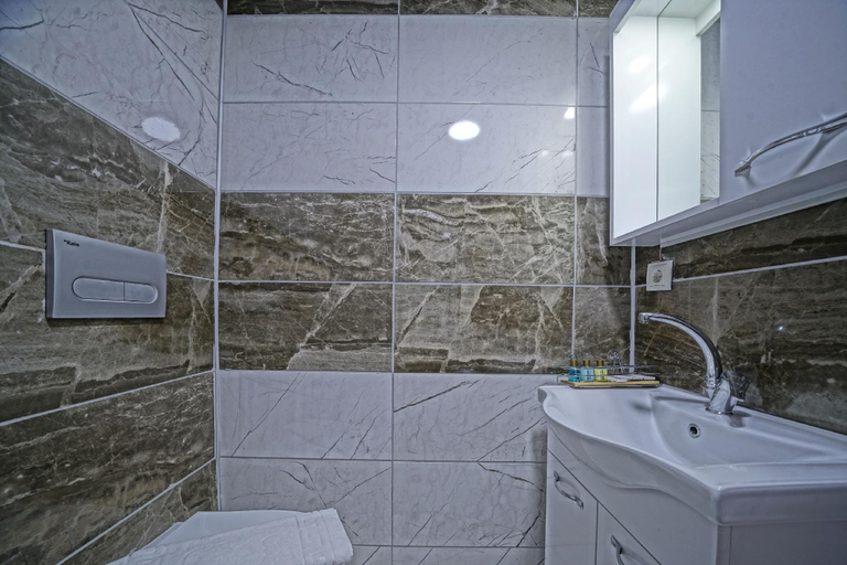Bathroom 5, Epoch Stone House, Nevşehir