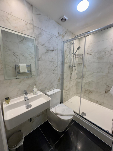 Bathroom 3, Acacia Hotel, London