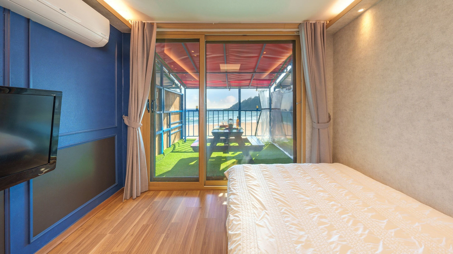 Bedroom 3, Goseong Cnblue Oceanview Pension, Goseong