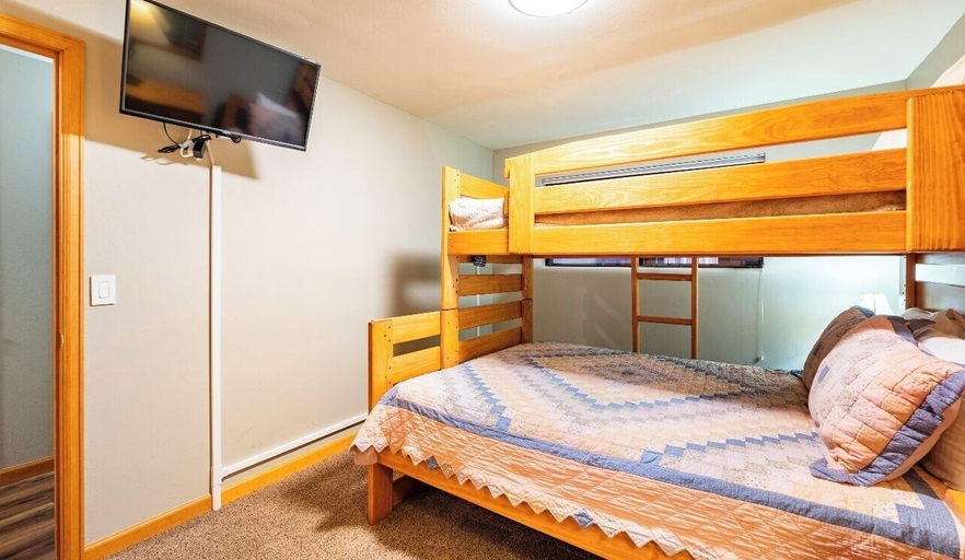 Bedroom 2, Longbranch #108, Summit