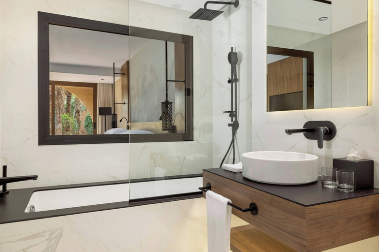 Bathroom 23