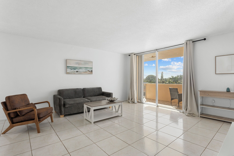 Others 5, Bay Harbor Sunset Apt 5C, Miami-Dade