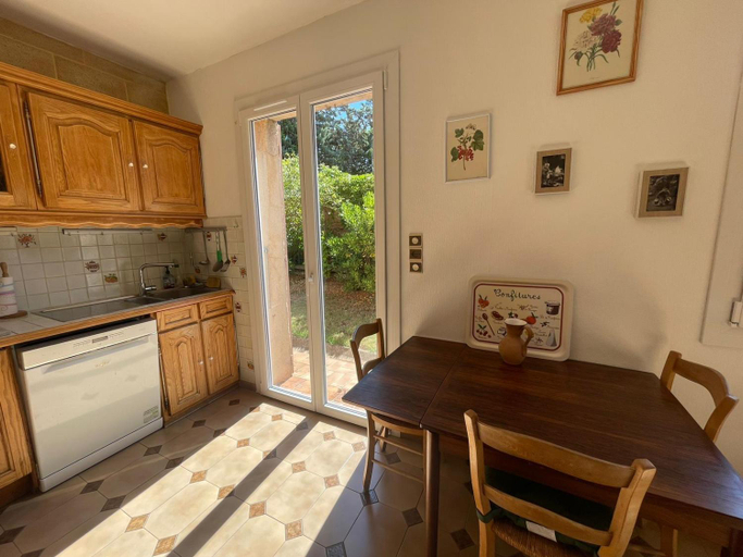 Others 5, Maison renovee avec terrasse privative et jardin au centre de Gemenos, Bouches-du-Rhône