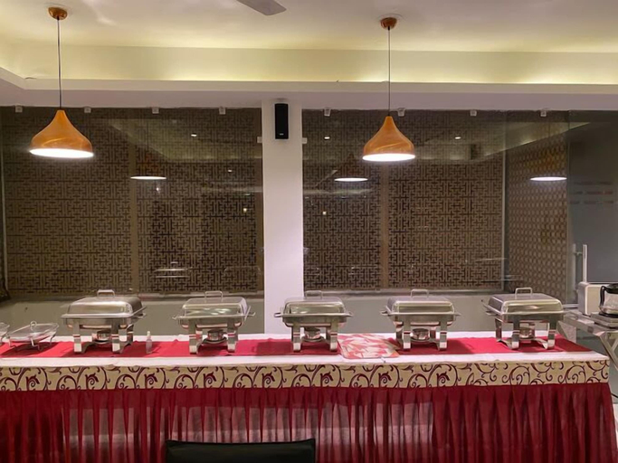 Food & Drinks, Indiyaah Residency, Gurgaon
