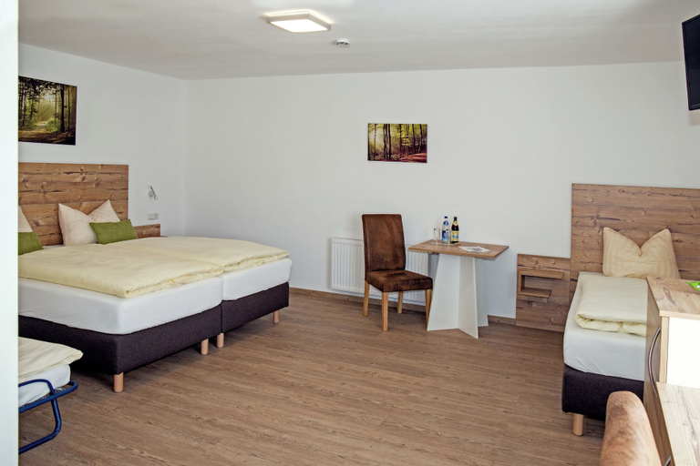 Bedroom 2, Römercastell Wirtshaus & Hotel, Eichstätt