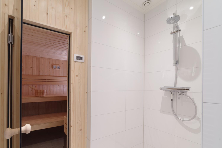Bathroom 4, Parc Ganuenta - Luxe wellness villa's, Noord-Beveland
