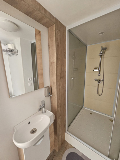 Bathroom, SKY DOME, Copalnic-manastur