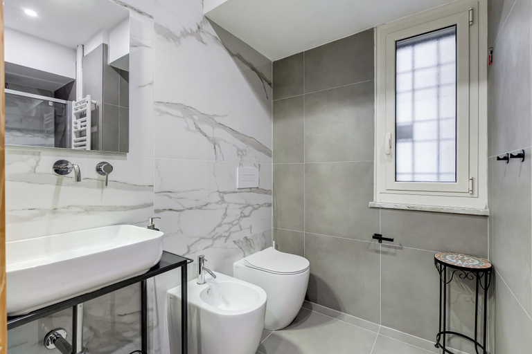 Bathroom 3, 3-Bedroom Home Near Trastevere Station, Roma