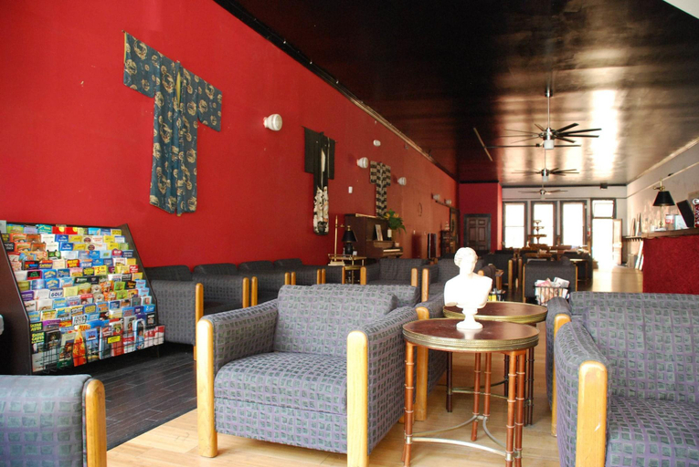 Others 5, Hostel on 3rd, San Diego
