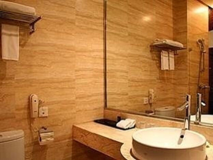Bathroom 3, Shanghai Hundred Centuries Hotel, Shanghai