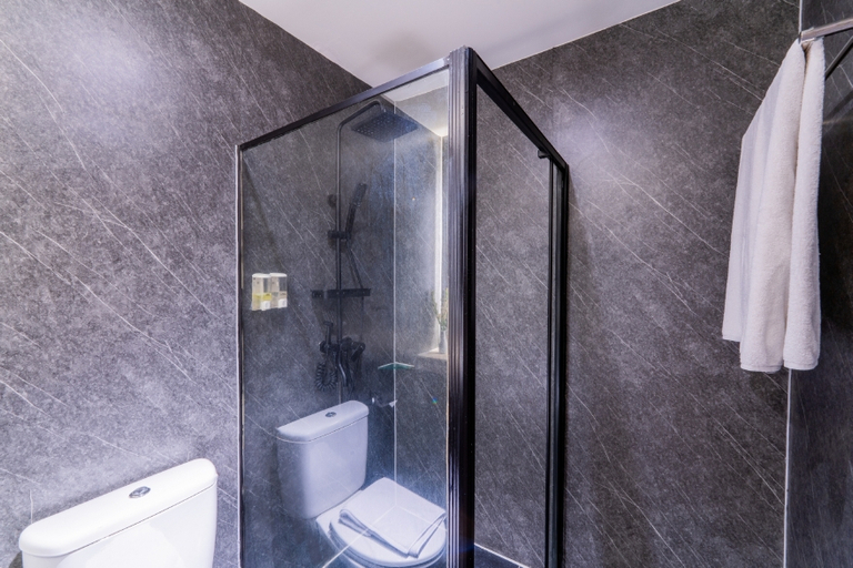 Bathroom 3