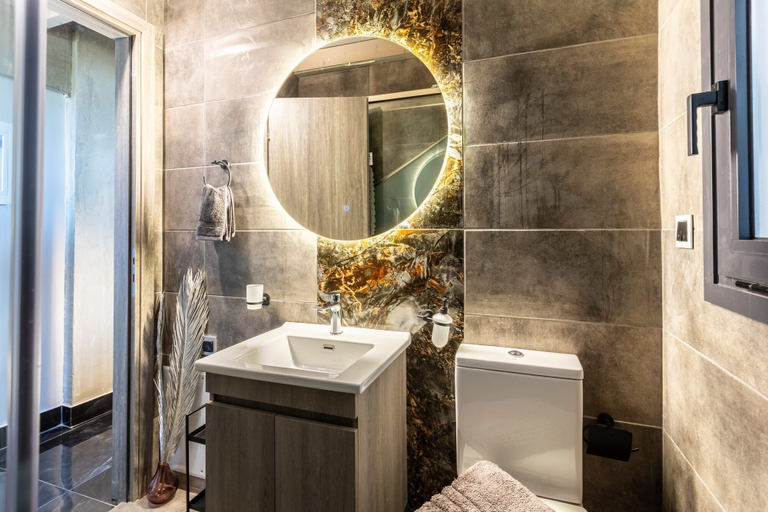 Room 5, Ventiri Lofts - Cozy Penthouse With Balcony, Peloponnese