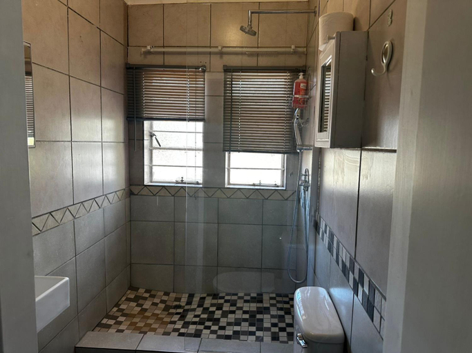 Bathroom 3, Serene Stays Elarduspark, City of Tshwane