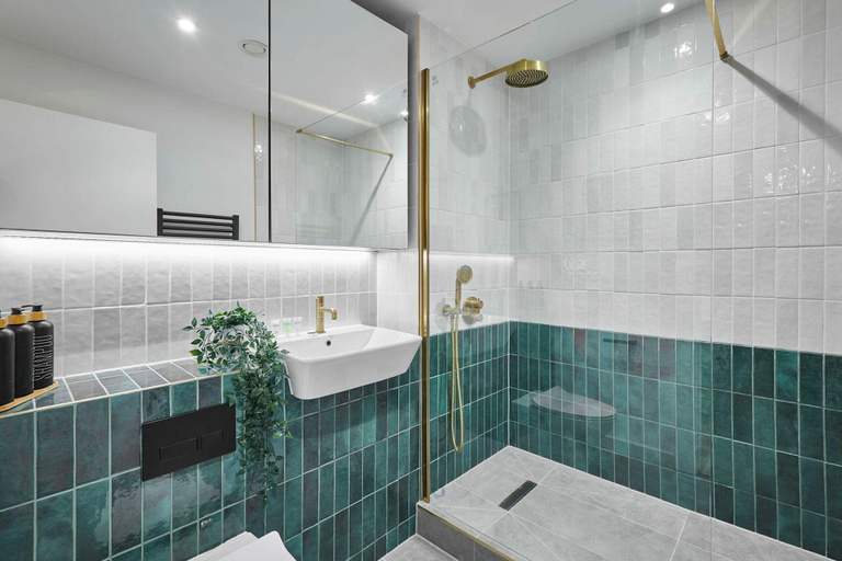 Room 4, Host Stay Lockside House, Birmingham