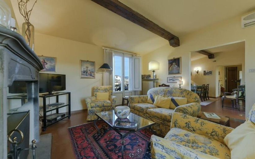 Bedroom, Palazzo Delle Croci, Florence