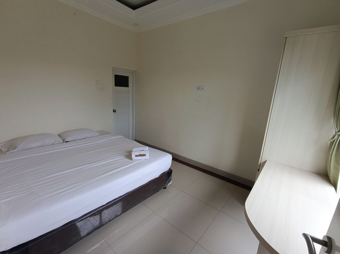 bedroom 18