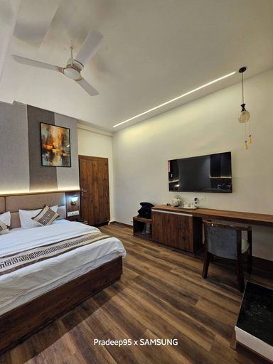 Others 5, Hotel Fortune, Faizabad