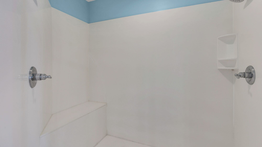 Bathroom 2, Legacy 303: Beachfront Retreat on 30a!, Walton