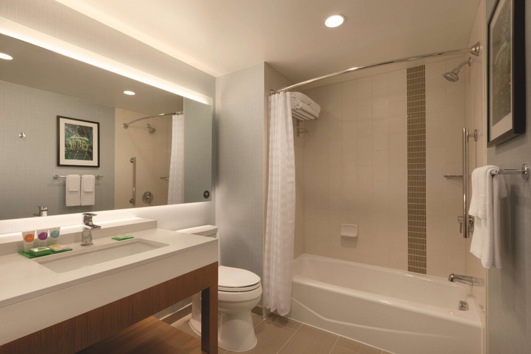 Bathroom 4, Hyatt Place Washington DC/Georgetown/West End, Washington D.C.