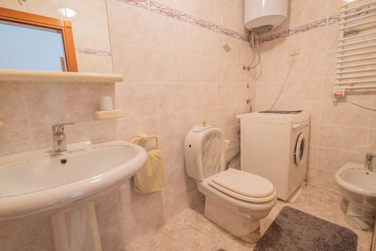 Bathroom 3, Apartment Andjelko, Crikvenica
