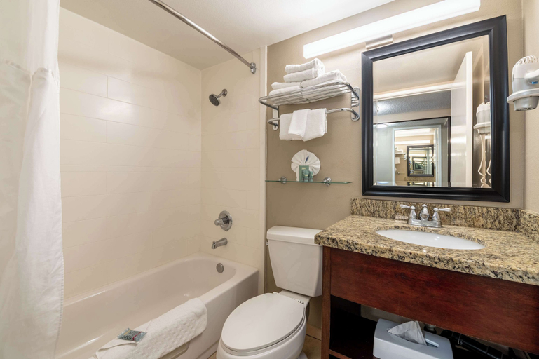 Bathroom 4, Best Western Los Alamitos Inn & Suites, Orange