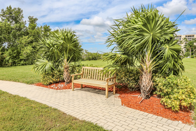 Others 5, Estero Beach and Tennis 1001a, Lee