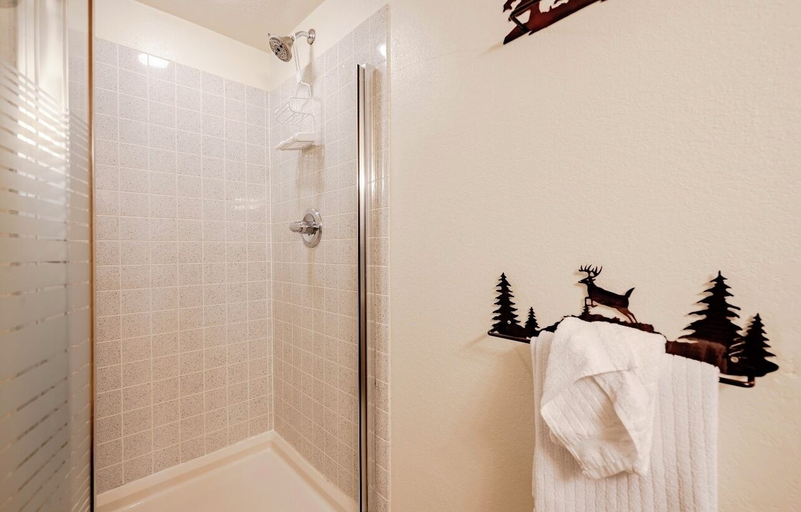 Bathroom 5, Haus Crisler, Summit