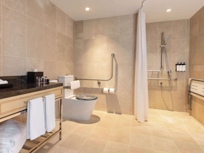 Bathroom 4