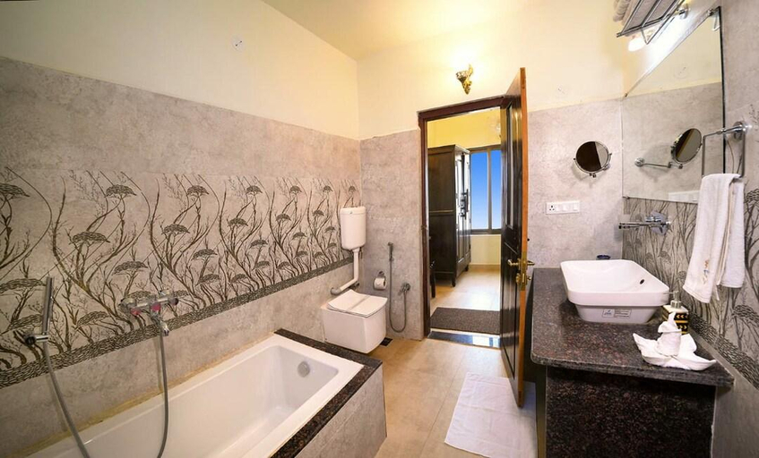 Bathroom 4, Tathastu Kanha, Balaghat
