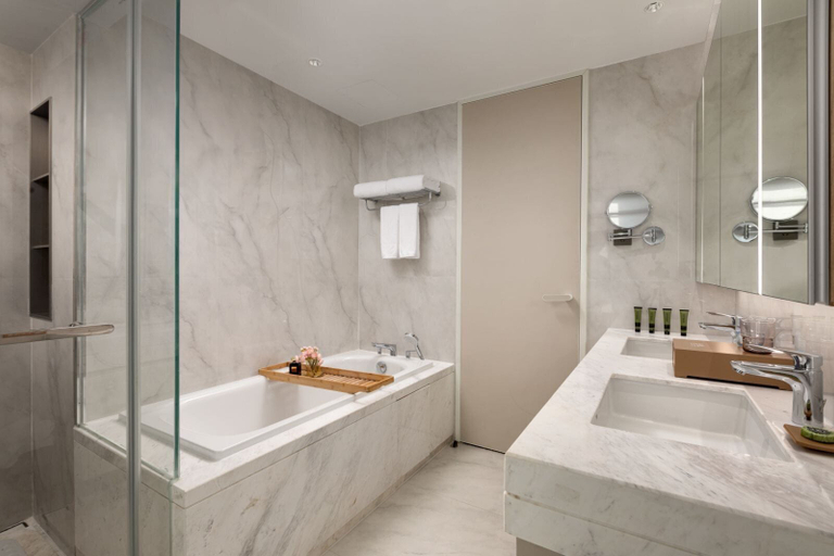 Bathroom 12